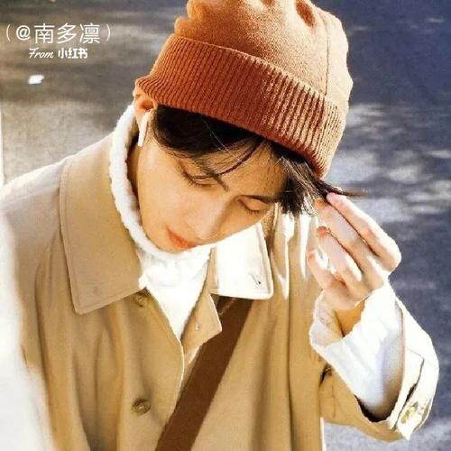 戴绿帽子的美少年