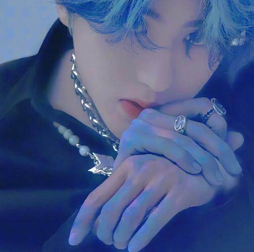 一座城 一个人 一根烟