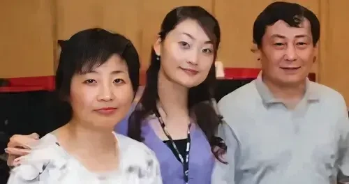 e55b712ab13b4f398bce90719f7ca015.webp
